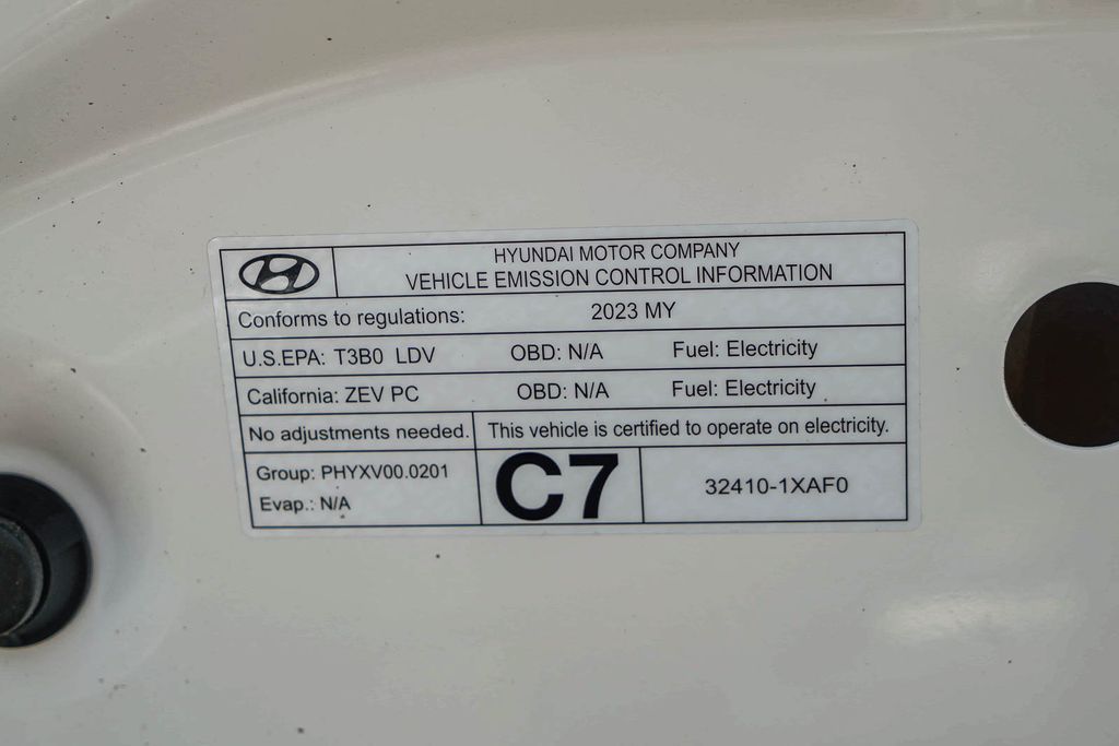 Thumbnail: 2023 Hyundai Ioniq 6 - 13