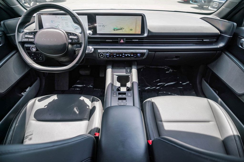 Thumbnail: 2023 Hyundai Ioniq 6 - 2