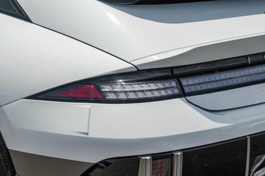 Thumbnail: 2023 Hyundai Ioniq 6 - 5