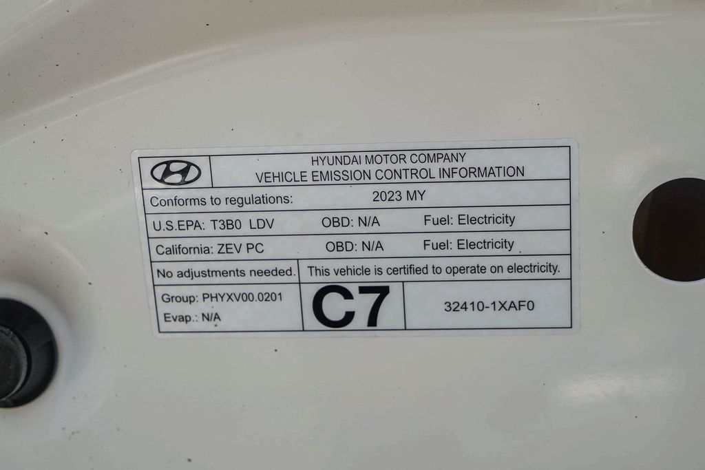 Thumbnail: 2023 Hyundai Ioniq 6 - 13