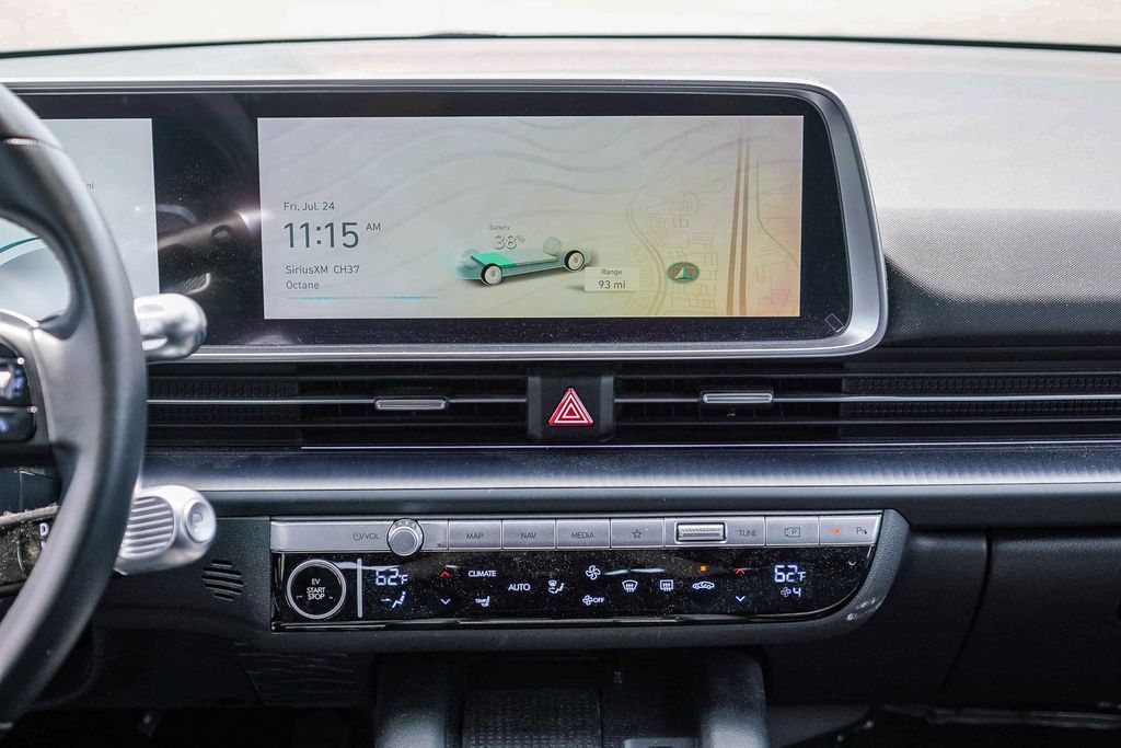 Thumbnail: 2023 Hyundai Ioniq 6 - 12