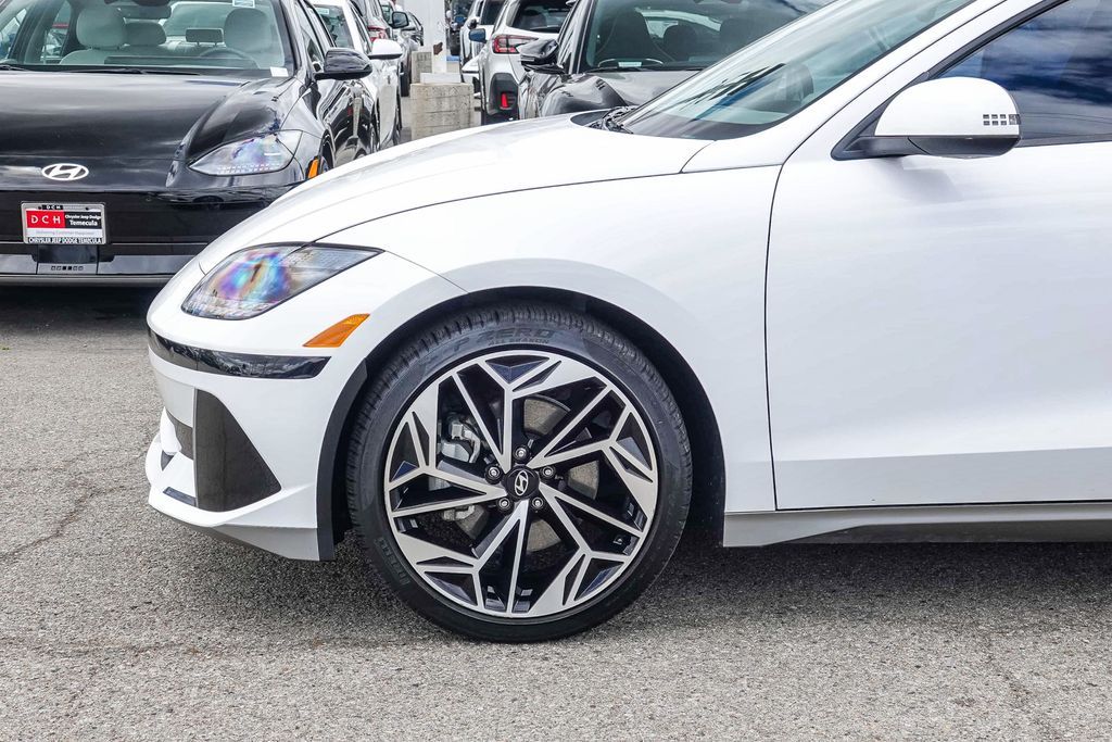 Thumbnail: 2023 Hyundai Ioniq 6 - 6