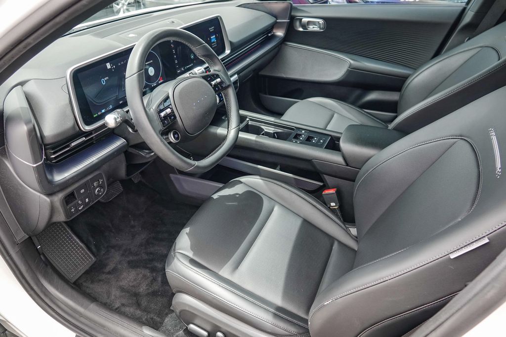 Thumbnail: 2023 Hyundai Ioniq 6 - 10