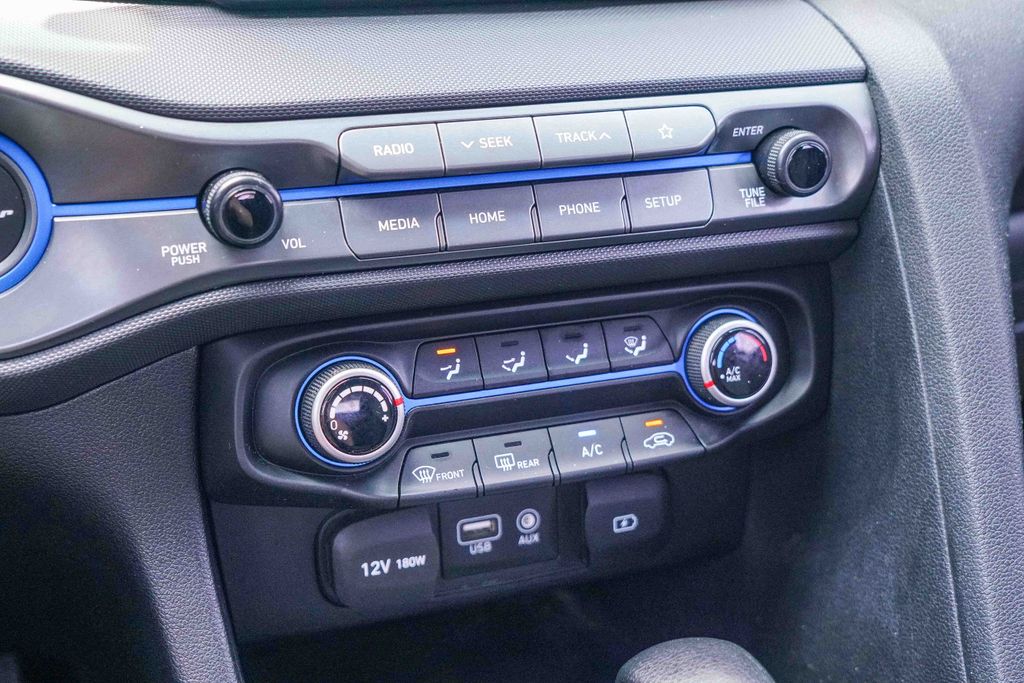 Thumbnail: 2019 Hyundai Veloster - 25