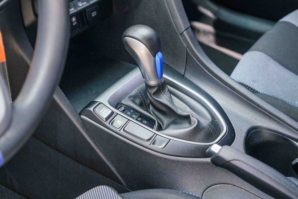 Thumbnail: 2019 Hyundai Veloster - 13
