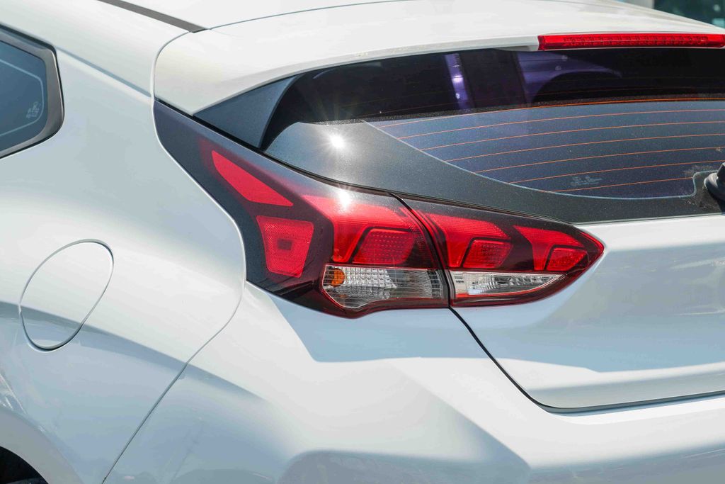 Thumbnail: 2019 Hyundai Veloster - 19