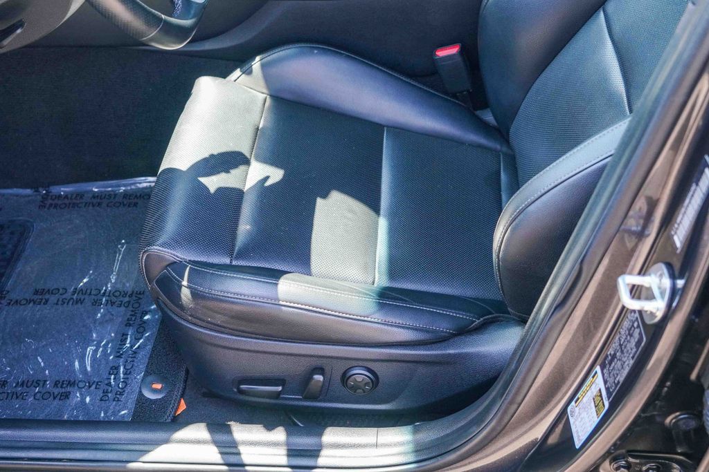 Thumbnail: 2022 Kia Stinger - 24