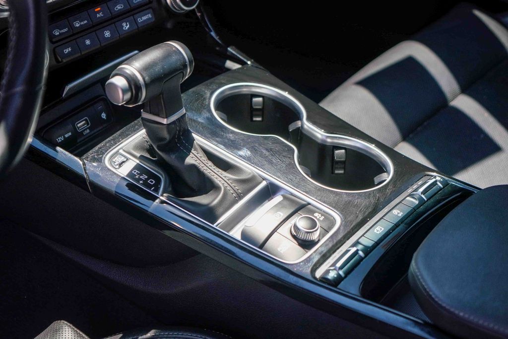 Thumbnail: 2022 Kia Stinger - 13