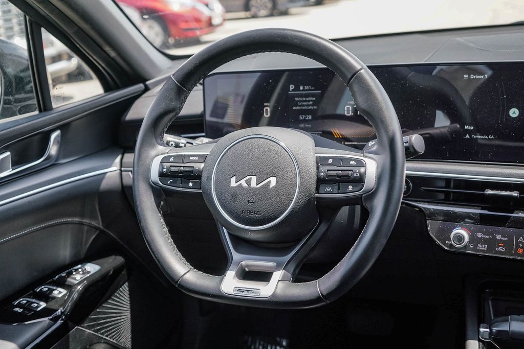 Thumbnail: 2025 Kia K5 - 8