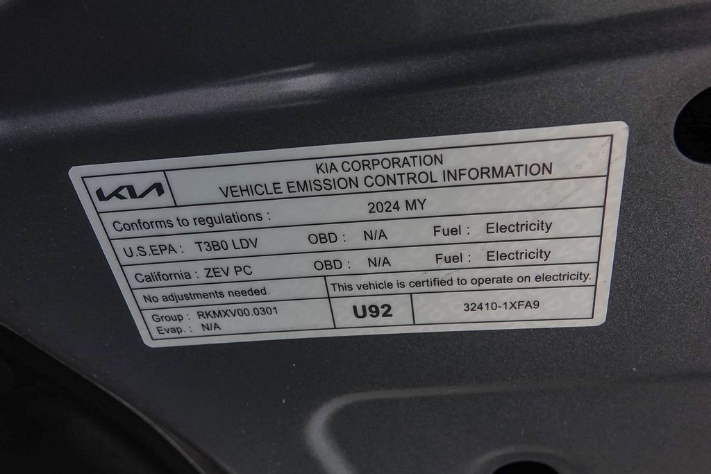 Thumbnail: 2024 Kia EV9 - 14