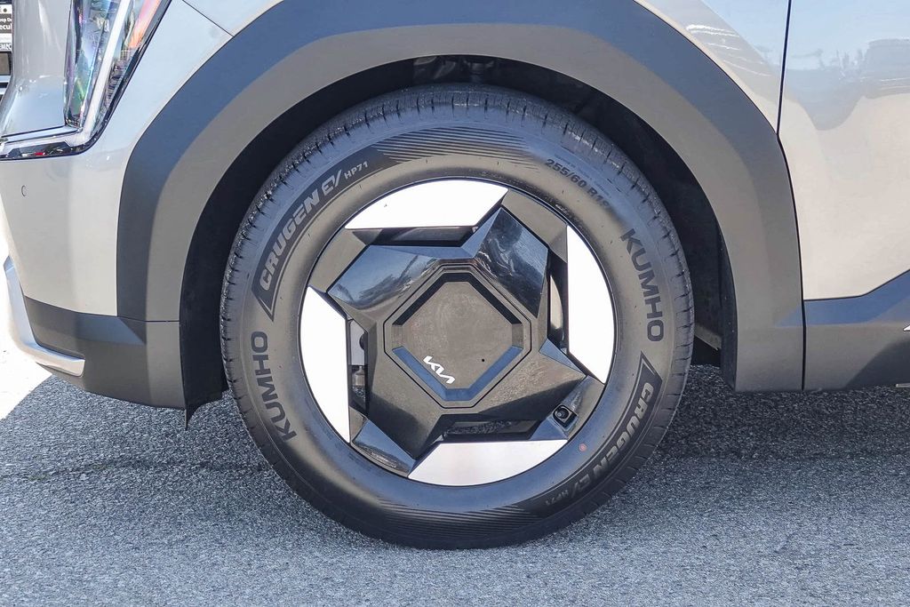 Thumbnail: 2024 Kia EV9 - 6