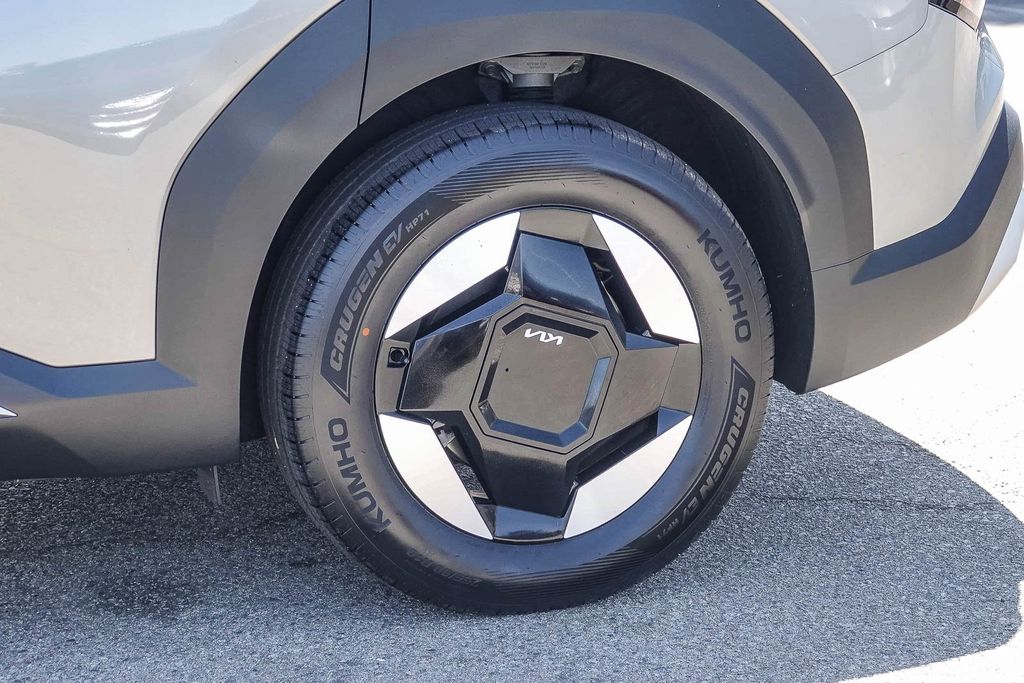 Thumbnail: 2024 Kia EV9 - 19