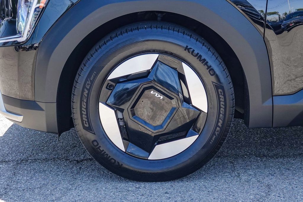 Thumbnail: 2024 Kia EV9 - 5