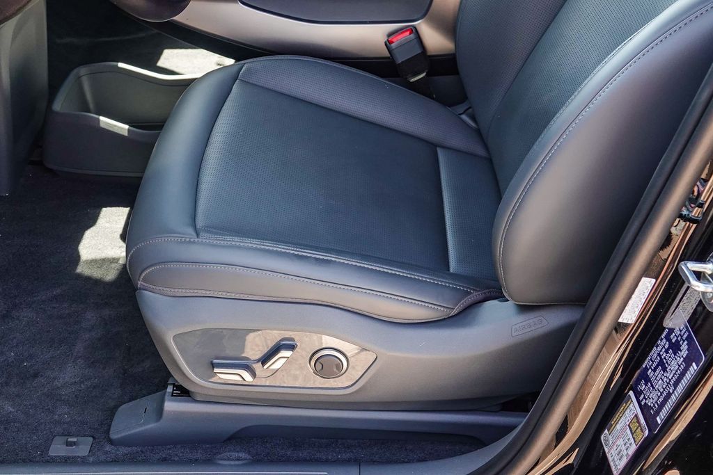 Thumbnail: 2024 Kia EV9 - 21
