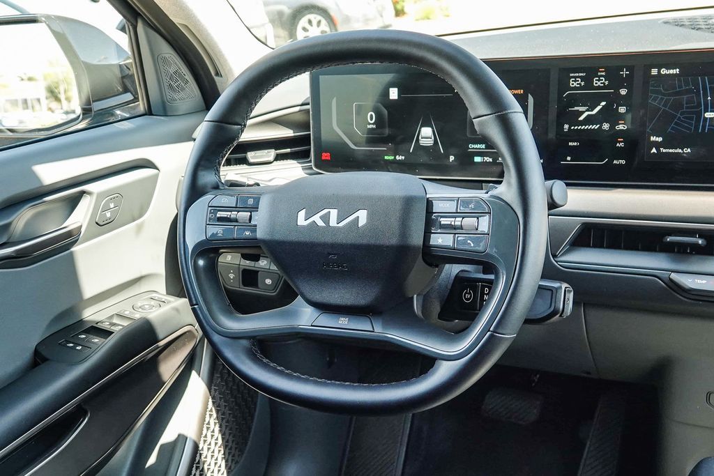 Thumbnail: 2024 Kia EV9 - 6