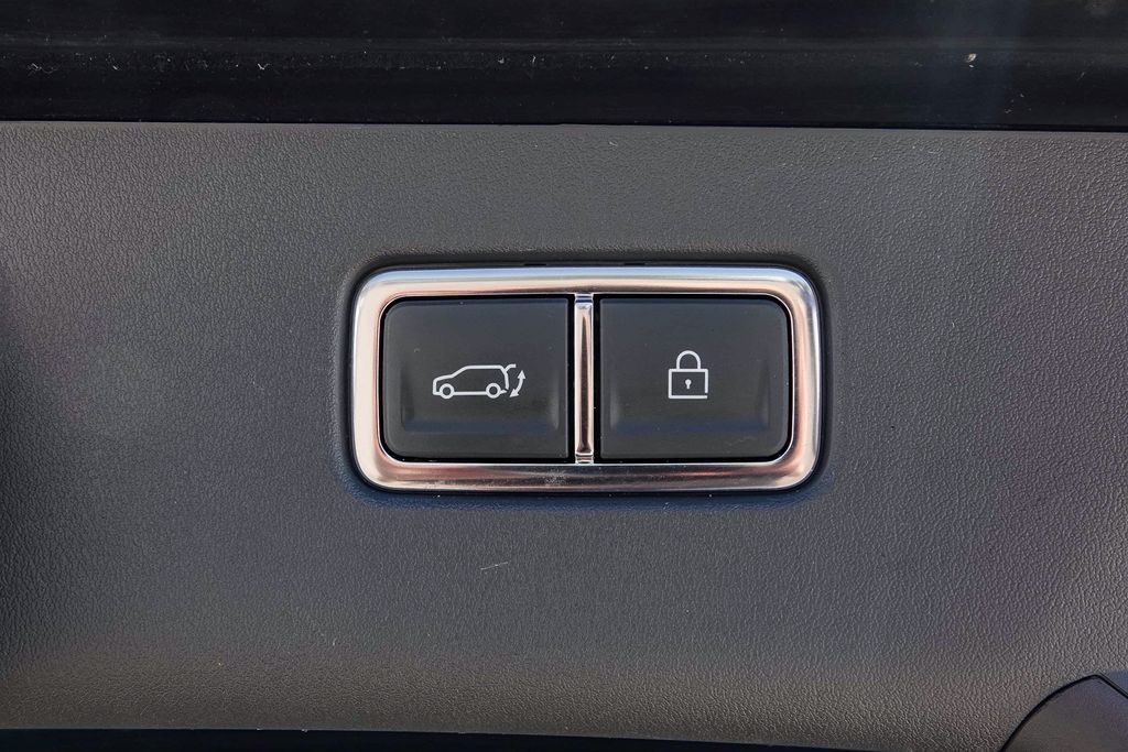 Thumbnail: 2024 Kia EV9 - 26