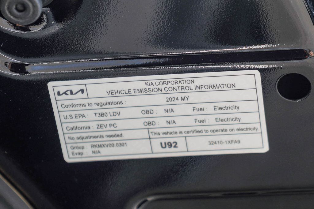 Thumbnail: 2024 Kia EV9 - 14