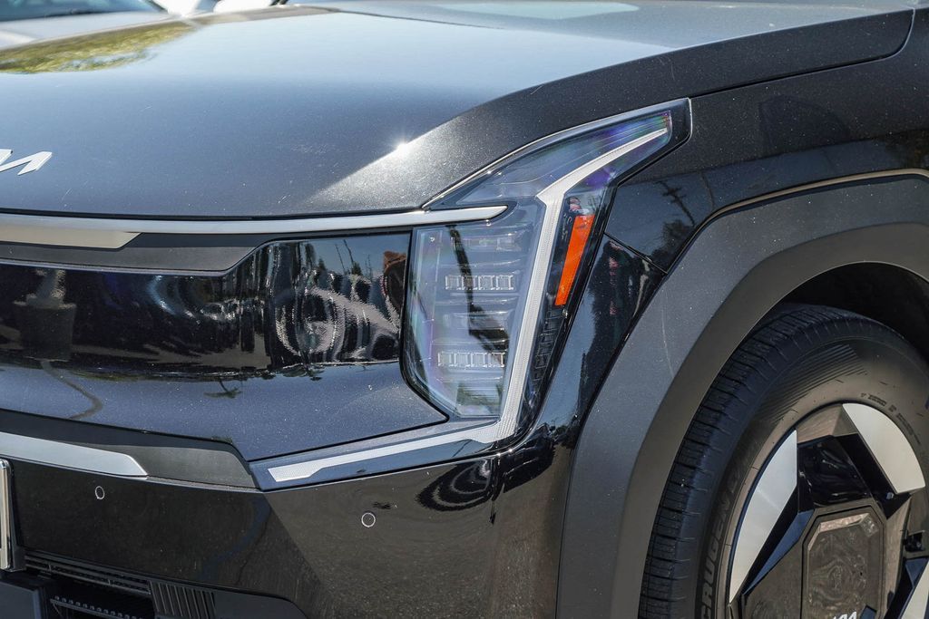 Thumbnail: 2024 Kia EV9 - 19