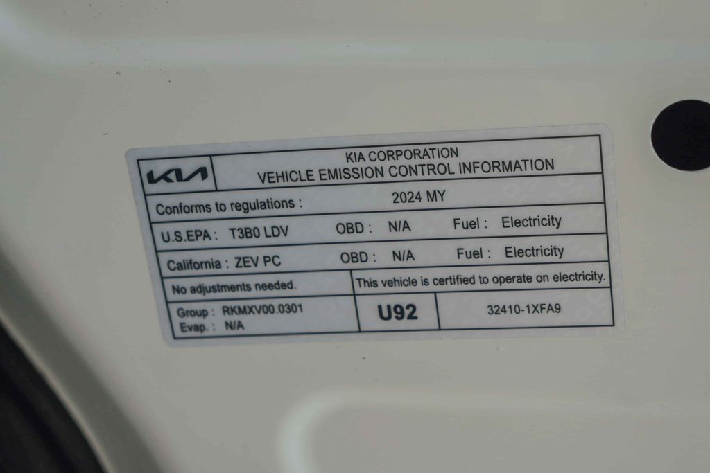 Thumbnail: 2024 Kia EV9 - 13