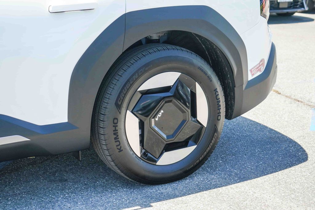 Thumbnail: 2024 Kia EV9 - 19