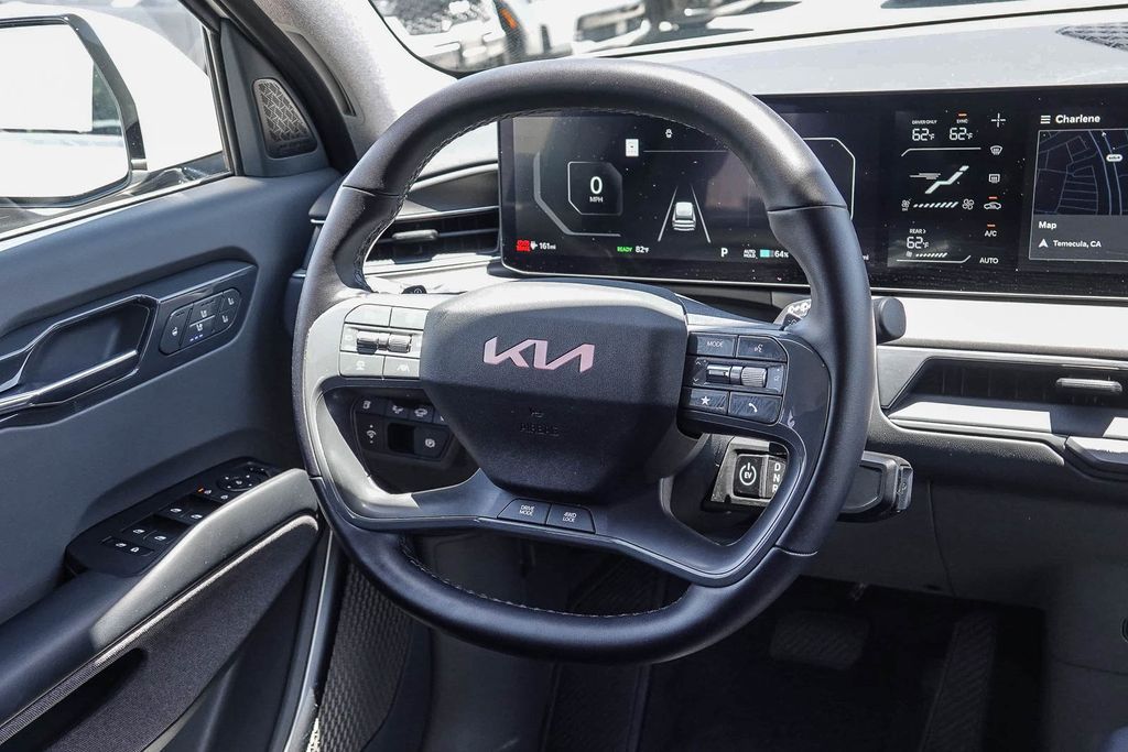 Thumbnail: 2024 Kia EV9 - 6
