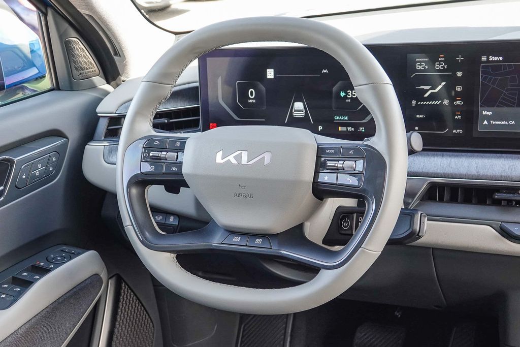 Thumbnail: 2024 Kia EV9 - 7