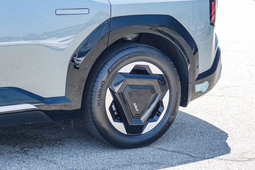 Thumbnail: 2024 Kia EV9 - 19
