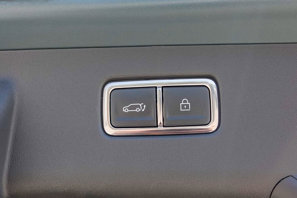 Thumbnail: 2024 Kia EV9 - 28