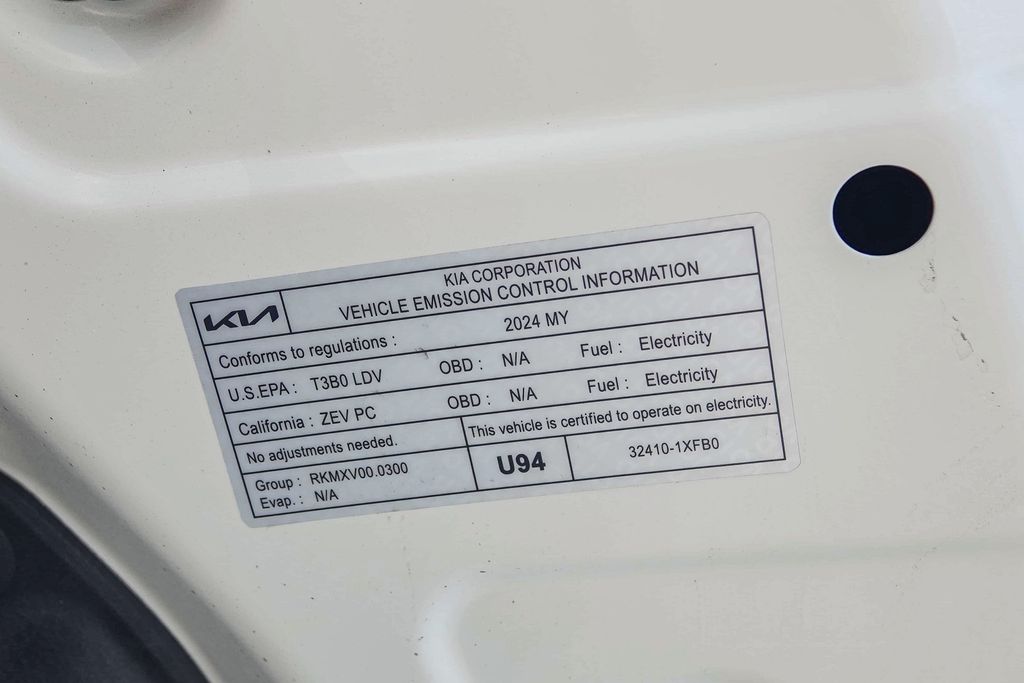 Thumbnail: 2024 Kia EV9 - 14
