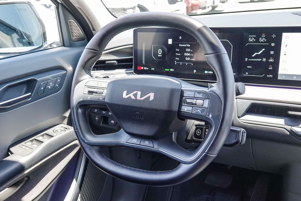 Thumbnail: 2024 Kia EV9 - 7