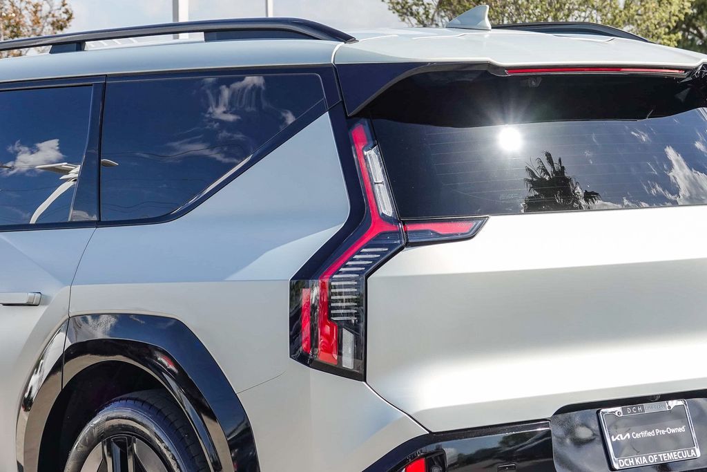 Thumbnail: 2024 Kia EV9 - 16