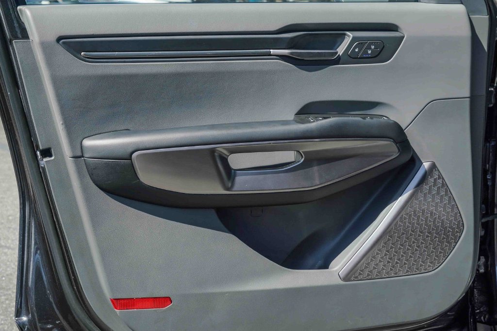 Thumbnail: 2024 Kia EV9 - 19