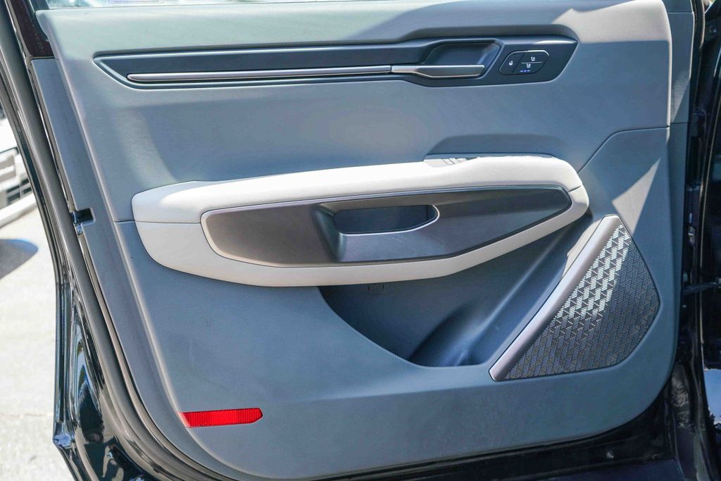 Thumbnail: 2024 Kia EV9 - 23