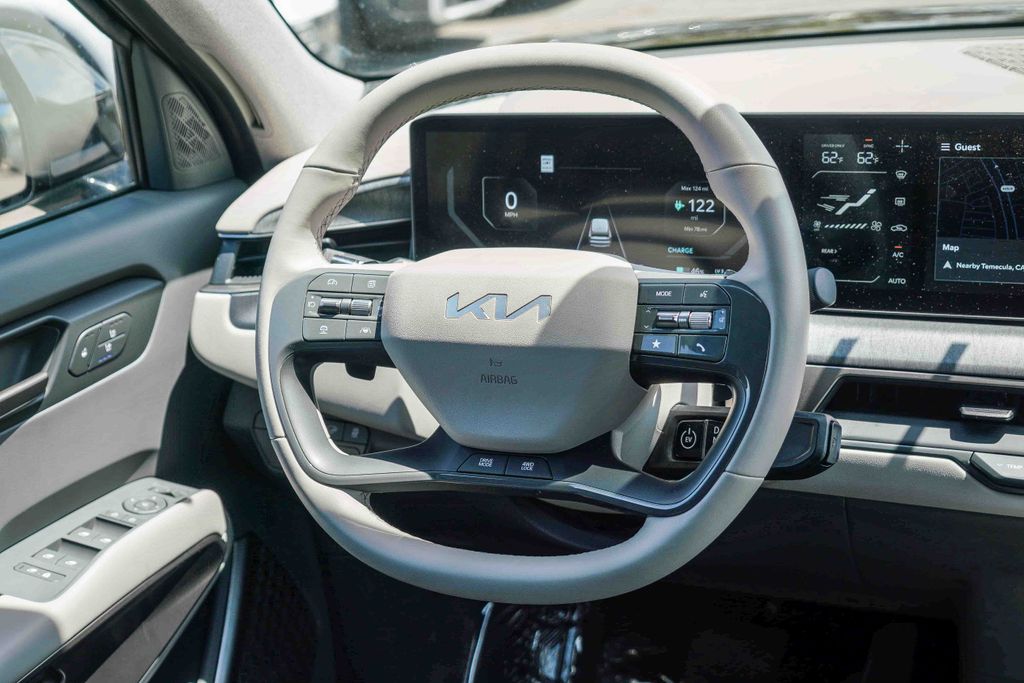 Thumbnail: 2024 Kia EV9 - 8