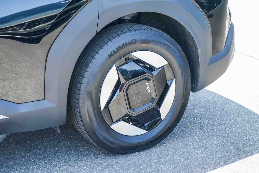 Thumbnail: 2024 Kia EV9 - 20