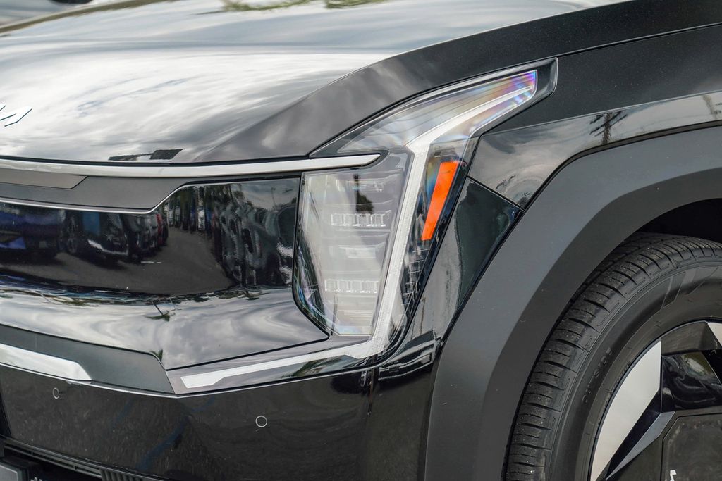 Thumbnail: 2024 Kia EV9 - 18