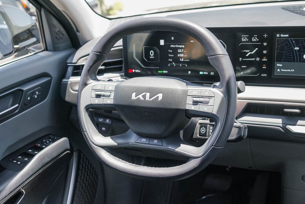 Thumbnail: 2024 Kia EV9 - 7