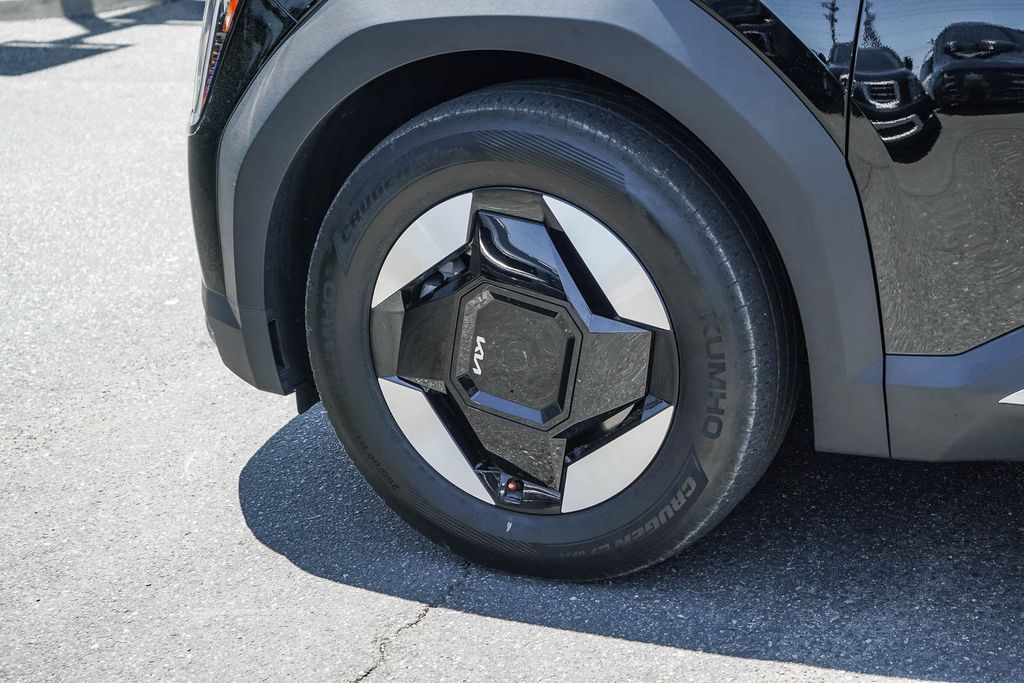 Thumbnail: 2024 Kia EV9 - 6