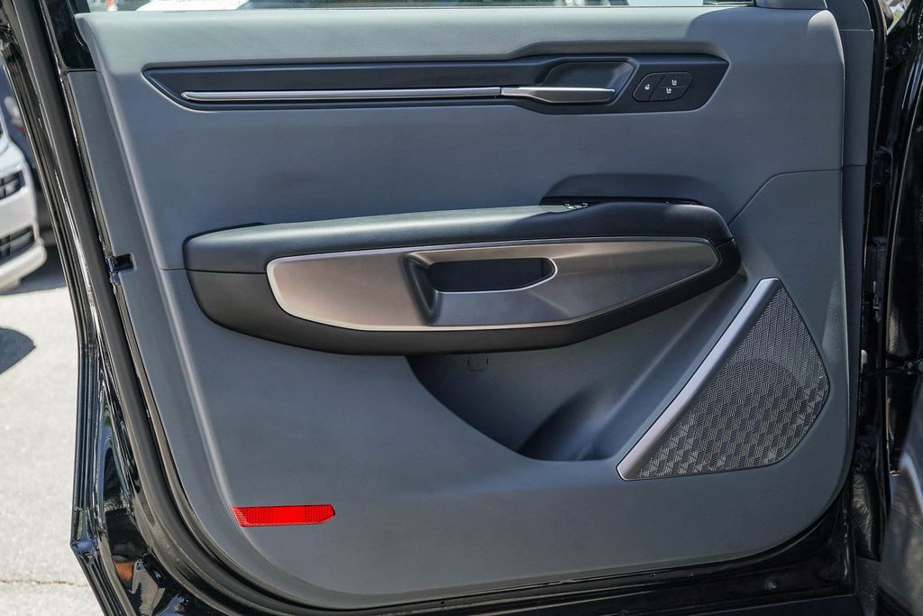 Thumbnail: 2024 Kia EV9 - 22