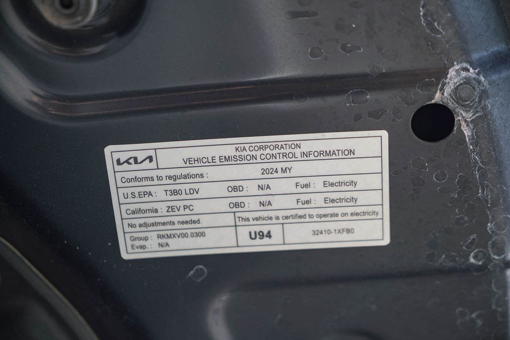 Thumbnail: 2024 Kia EV9 - 14