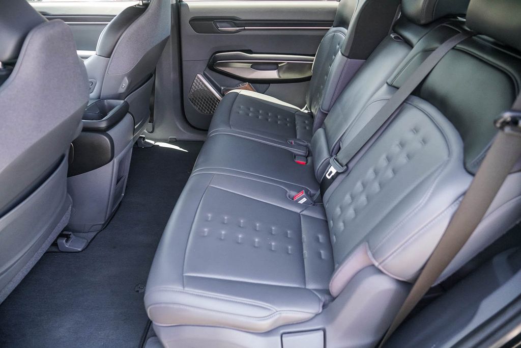 Thumbnail: 2024 Kia EV9 - 10