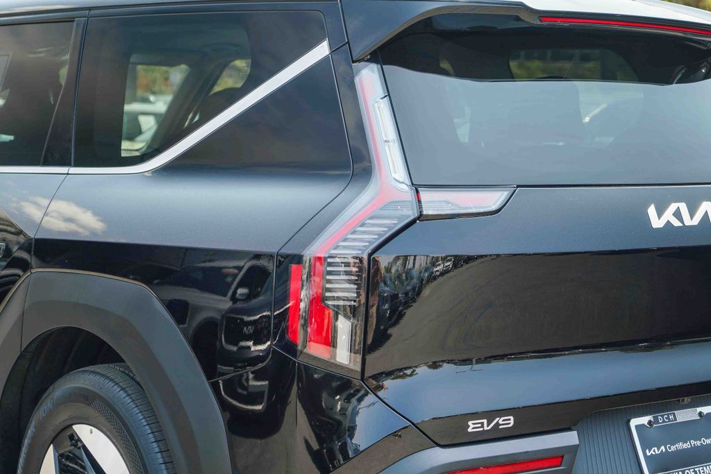 Thumbnail: 2024 Kia EV9 - 5