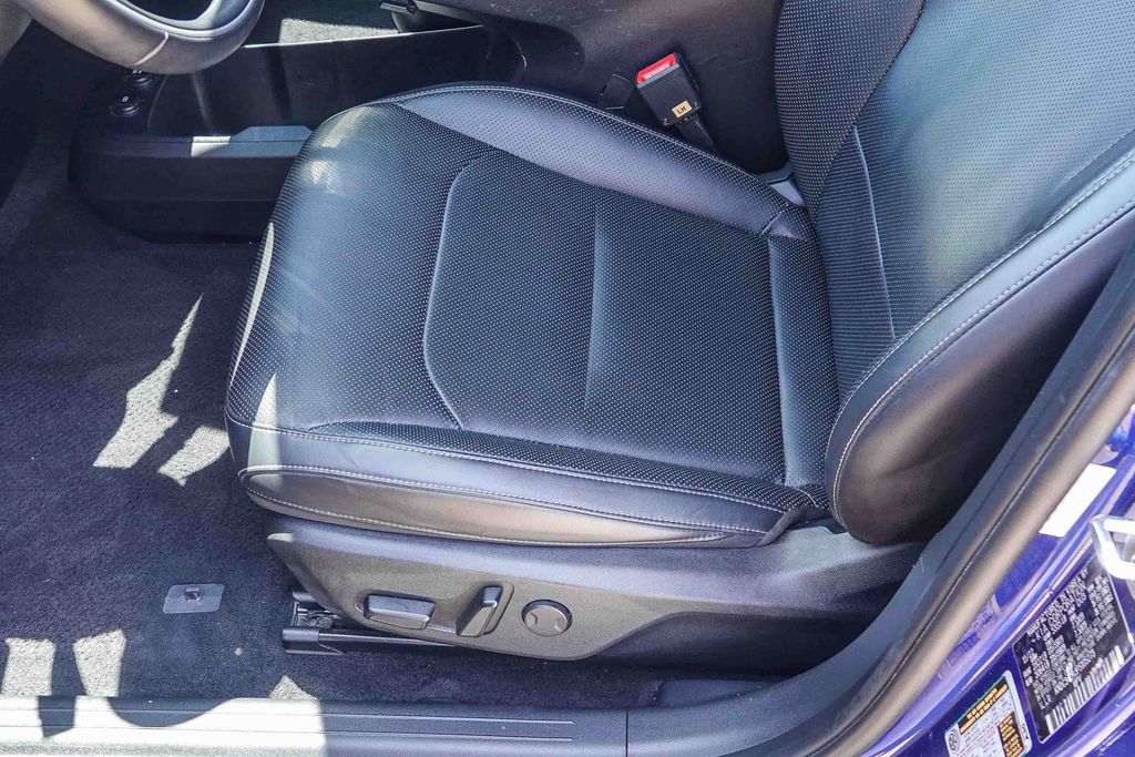 Thumbnail: 2023 Kia EV6 - 23