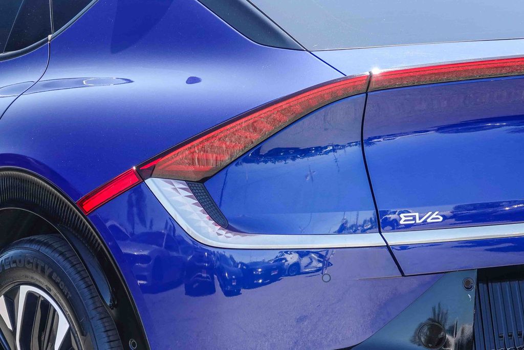 Thumbnail: 2023 Kia EV6 - 18