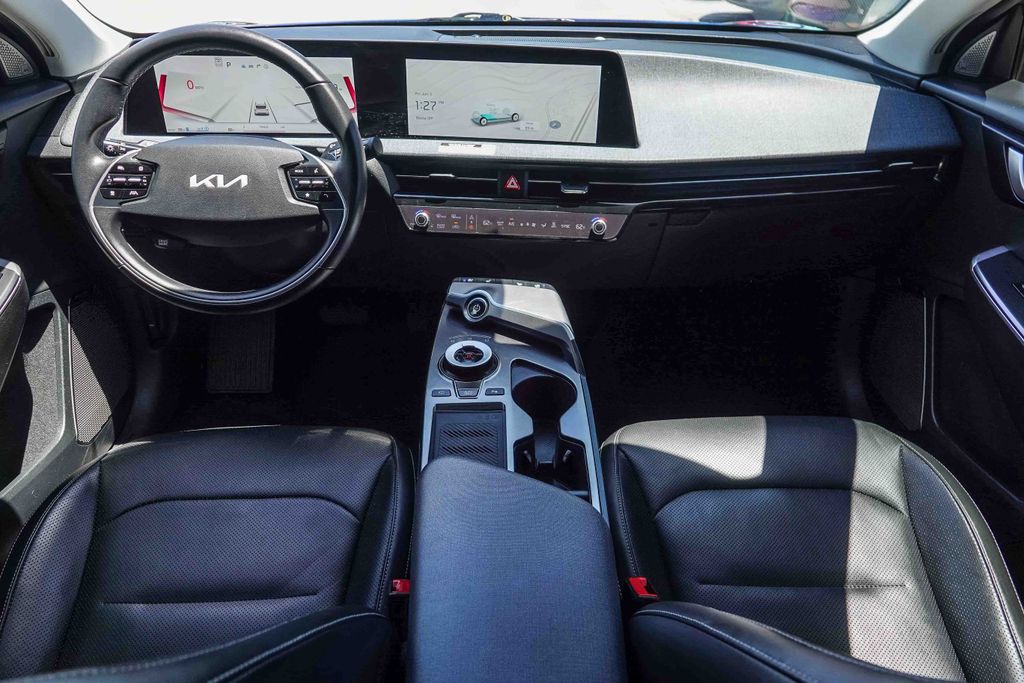 Thumbnail: 2023 Kia EV6 - 2