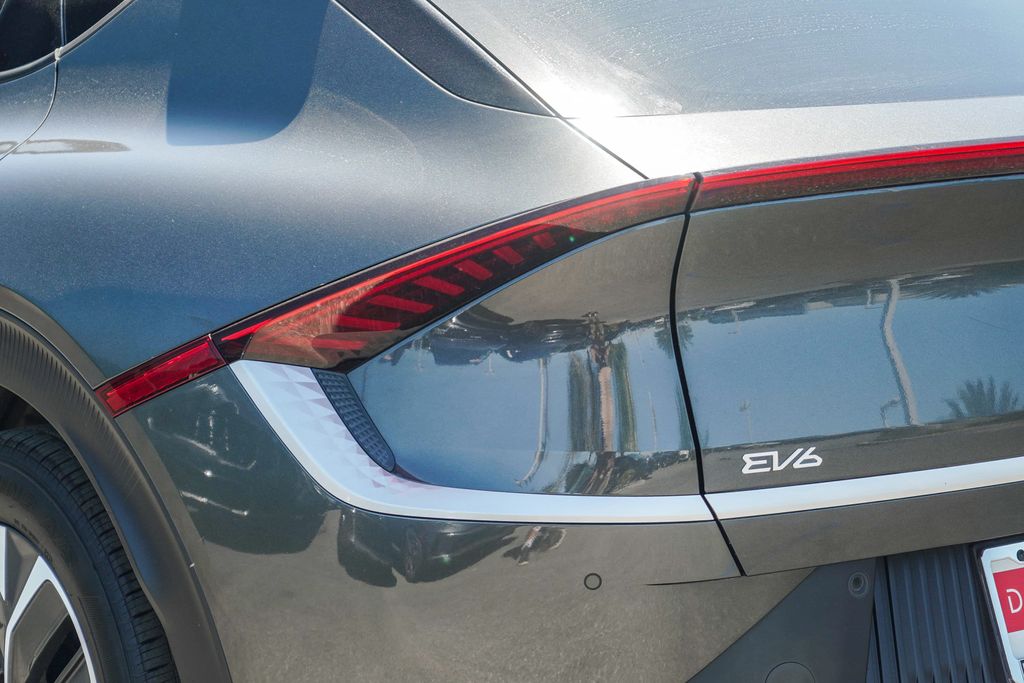 Thumbnail: 2024 Kia EV6 - 18