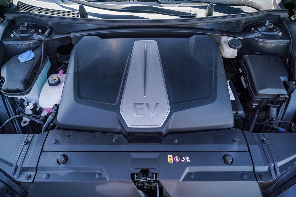 Thumbnail: 2024 Kia EV6 - 7