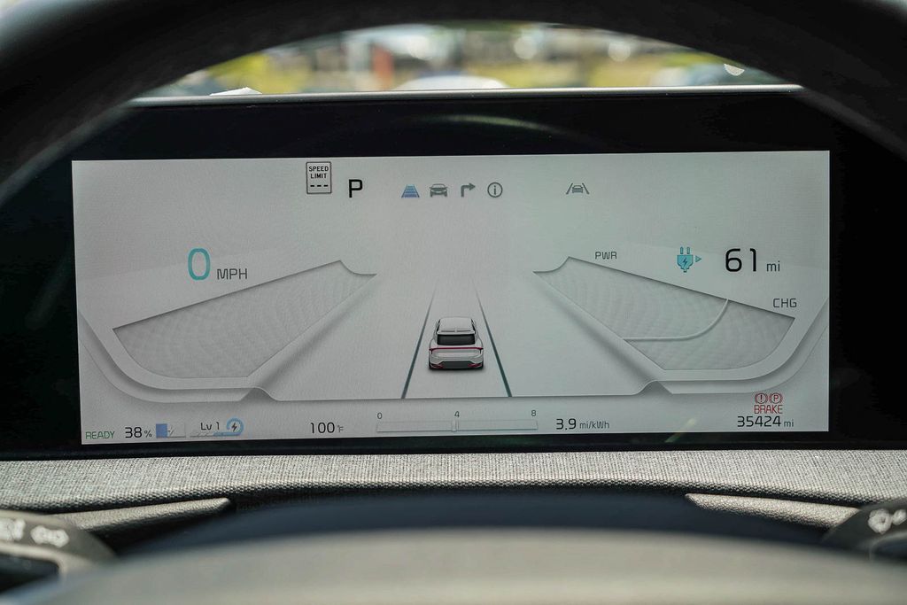 Thumbnail: 2023 Kia EV6 - 26