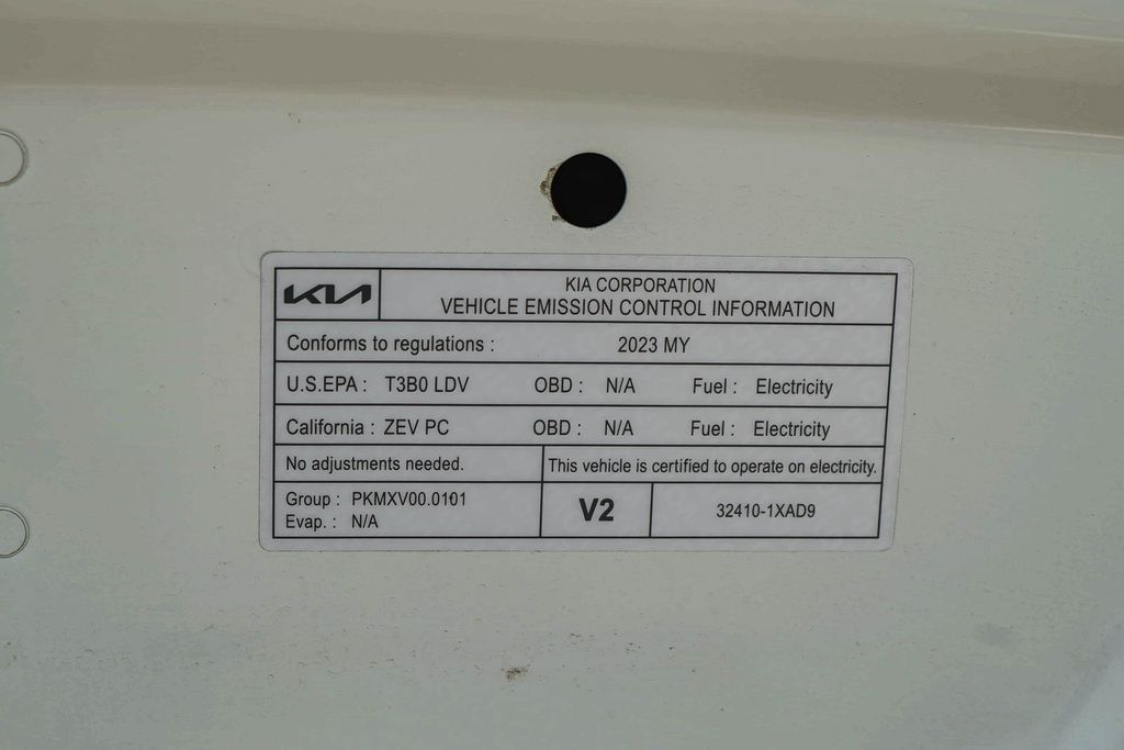 Thumbnail: 2023 Kia EV6 - 14