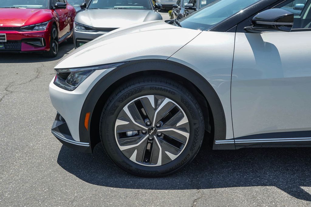 Thumbnail: 2023 Kia EV6 - 5